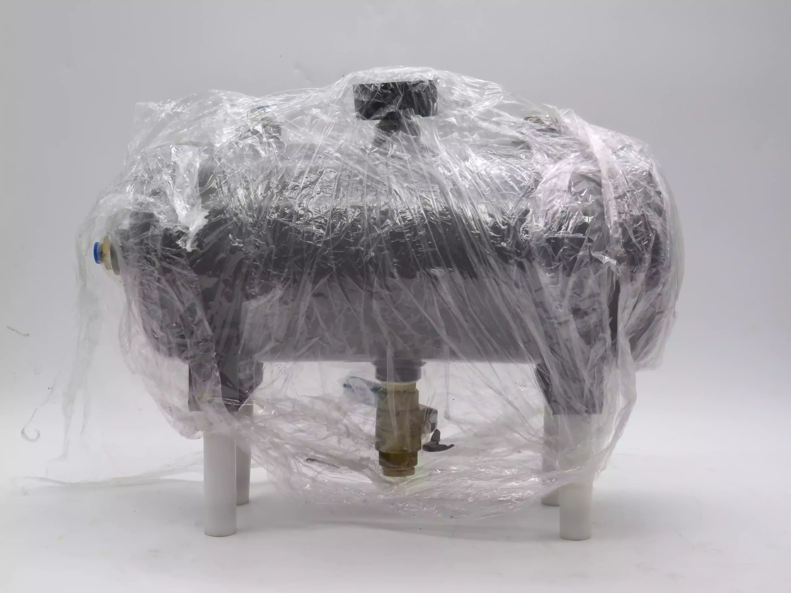 YC05 1MPa Buffer Pressure Air Tank for Industrial Applications 2 scaled